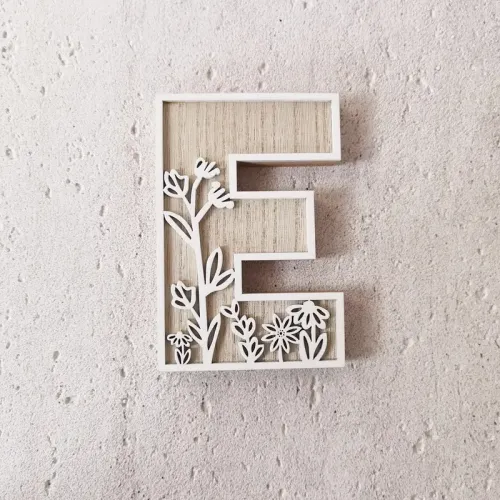 1pc Floral Carved Wooden Letter, Rustic Wood Alphabet Wall Decor - E