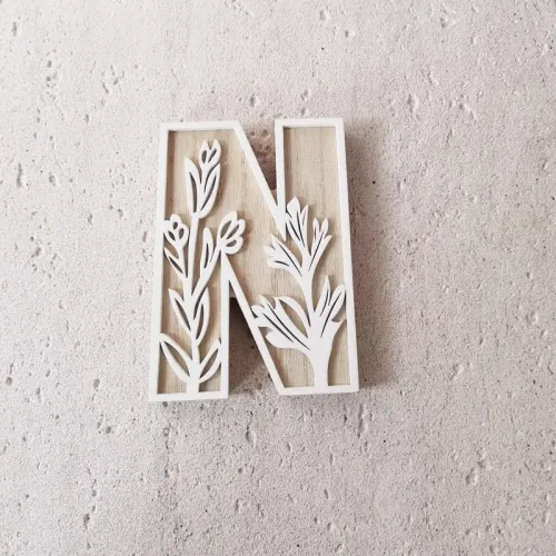 1pc Floral Carved Wooden Letter, Rustic Wood Alphabet Wall Decor - N