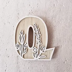 1pc Floral Carved Wooden Letter, Rustic Wood Alphabet Wall Decor - Q